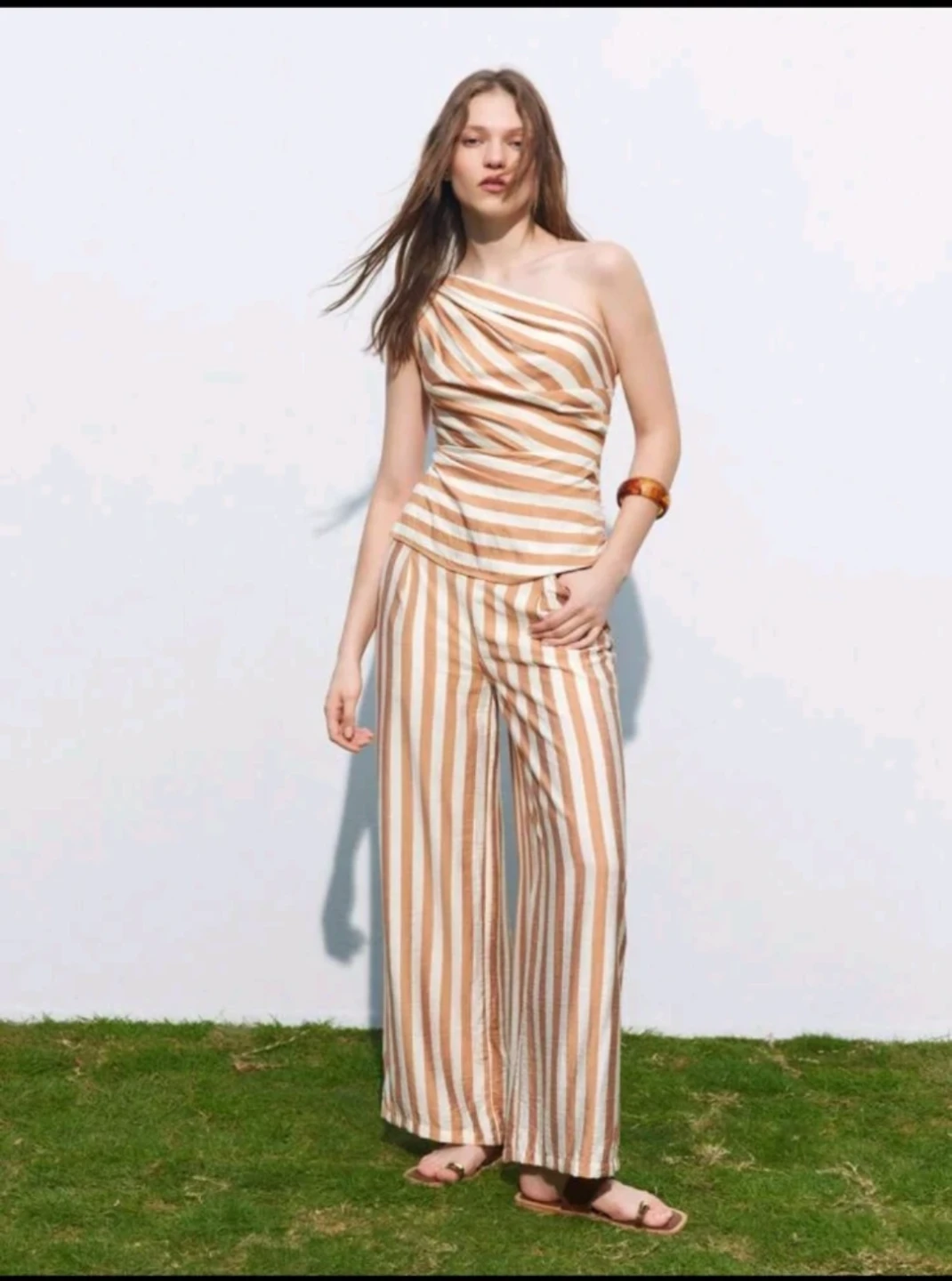 Striped One-Shoulder Top & Wide-Leg Pants Set - photo 3
