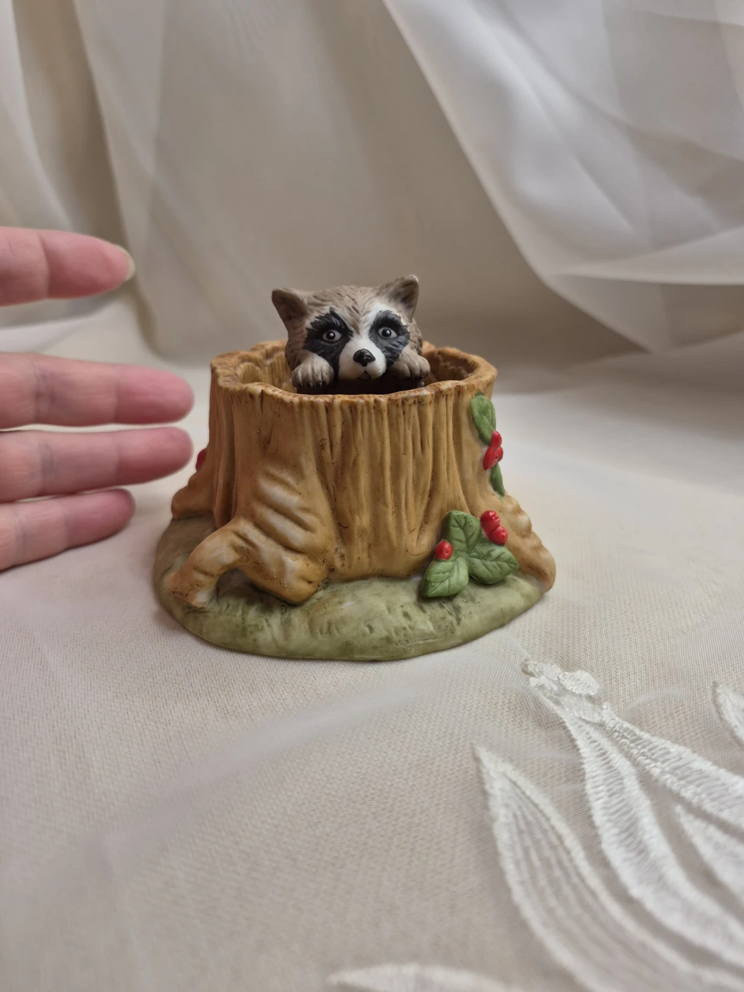 Franklin Porcelain Hand Painted 1984 Woodland Surprises - Racoon - photo 5