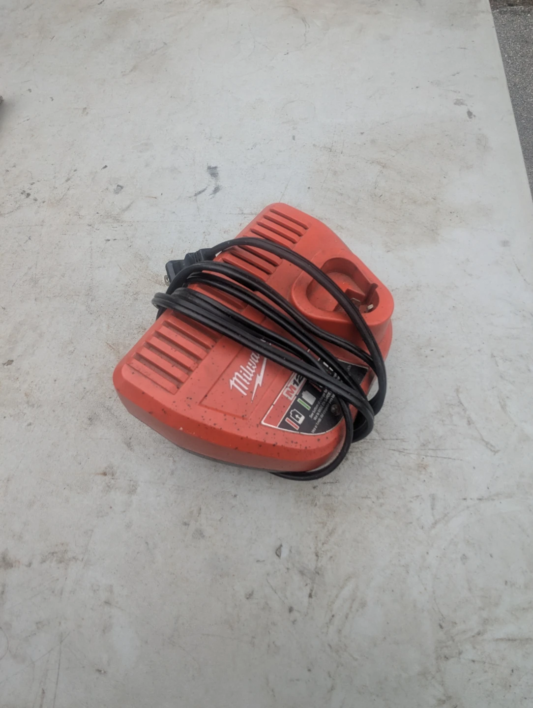Milwaukee M12 Battery Charger