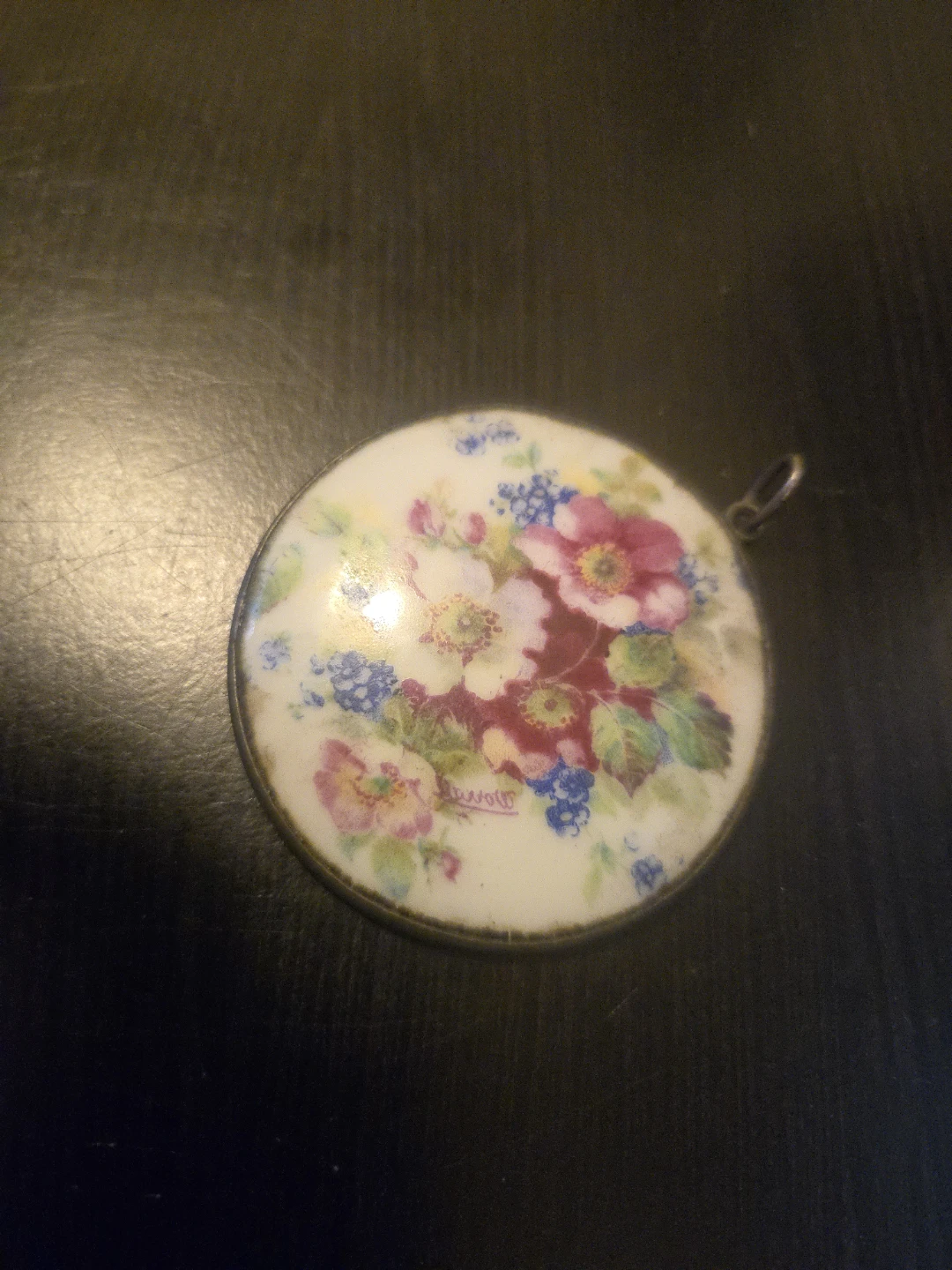 Vintage Floral Round Pendant
