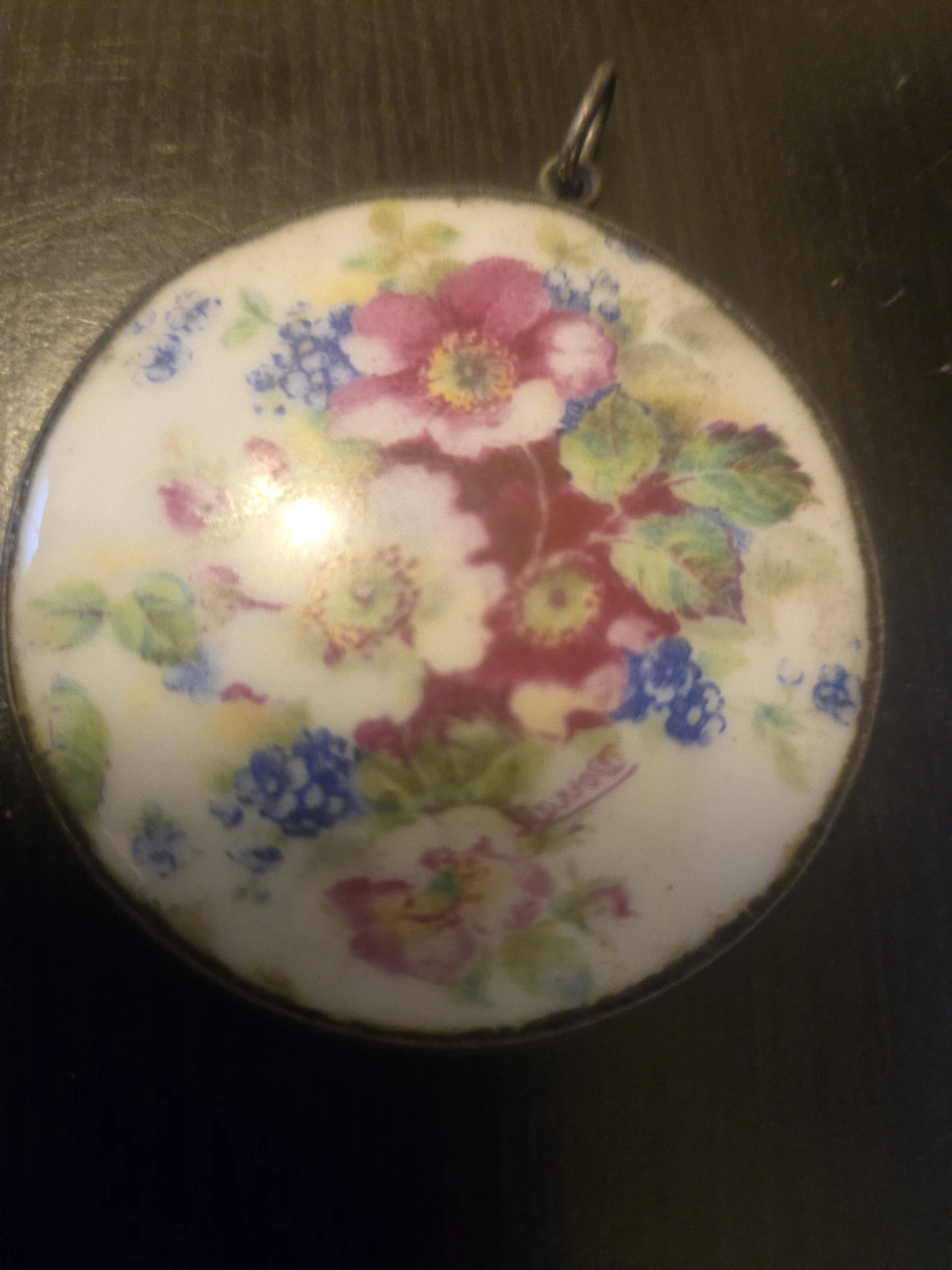 Vintage Floral Round Pendant - photo 3