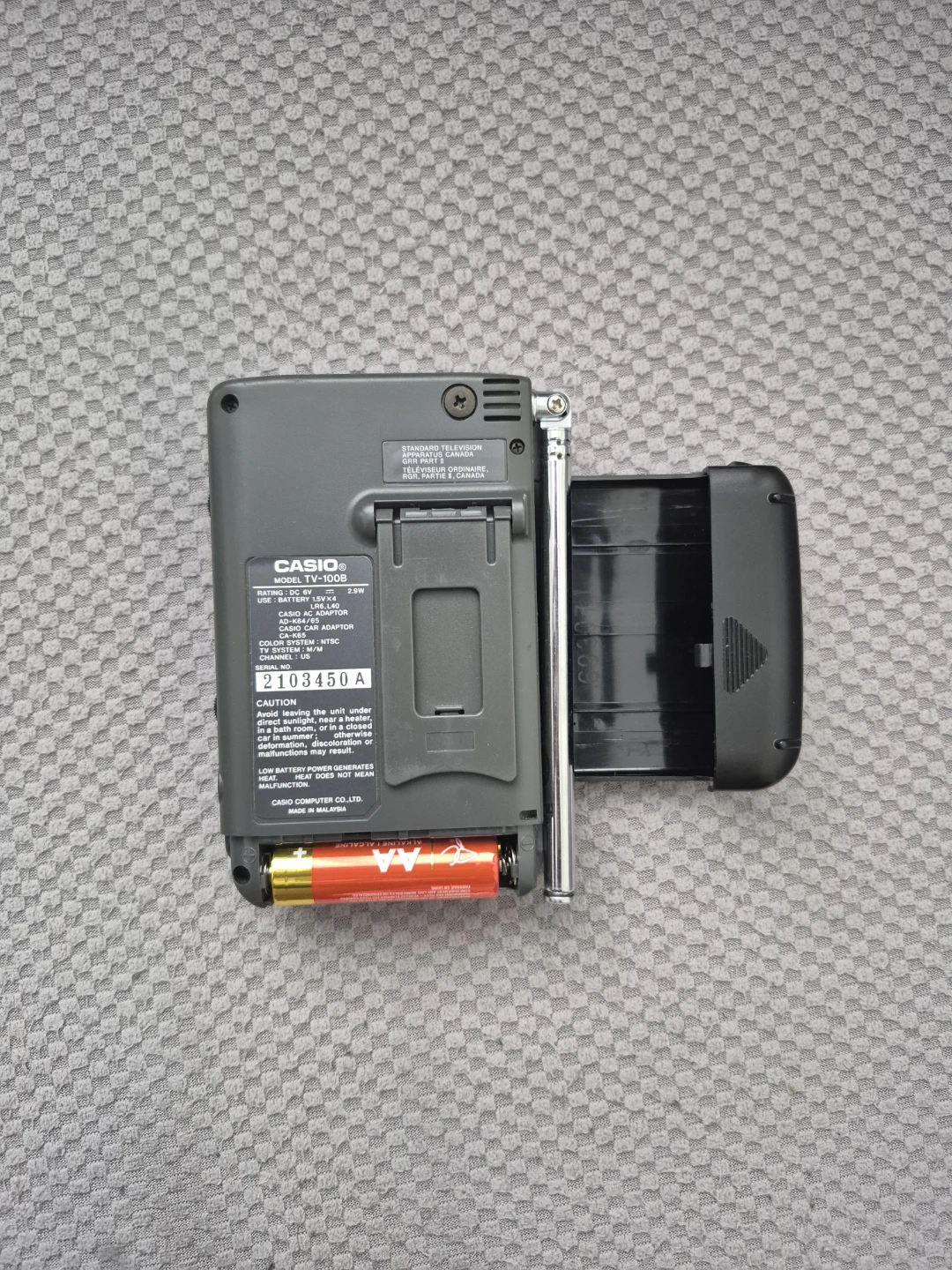 Casio TV-100 Portable Color TV - photo 4