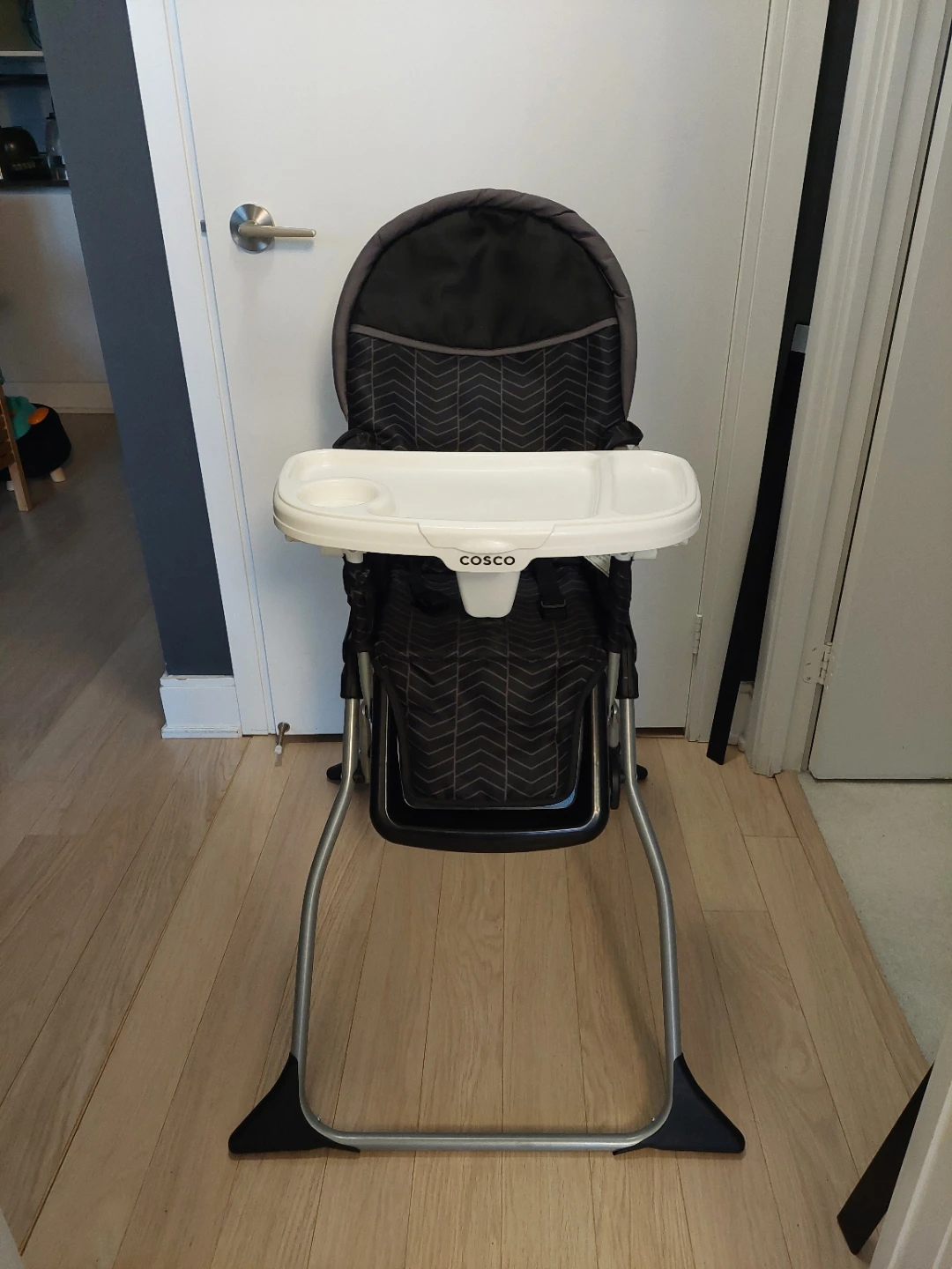 Cosco Folding High Chair (Missing Buckle)