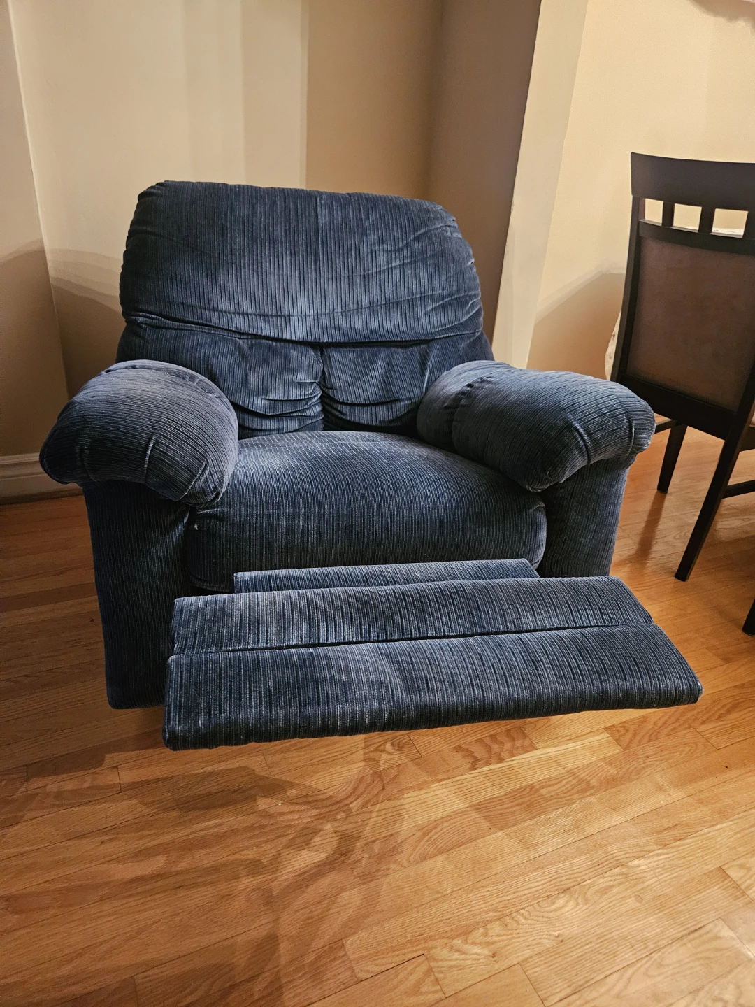 Blue Corduroy Recliner Chair - photo 3