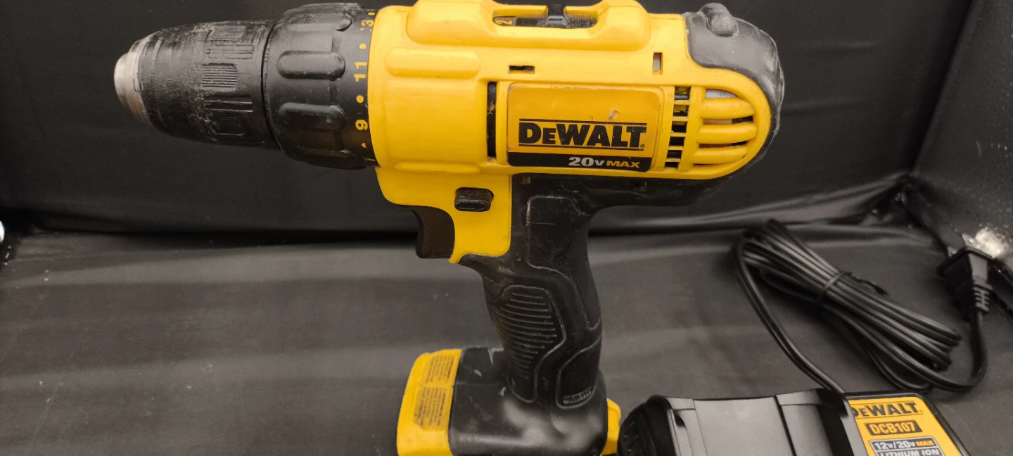 DeWalt DCD771 20V MAX Cordless Drill/Driver Kit - photo 3