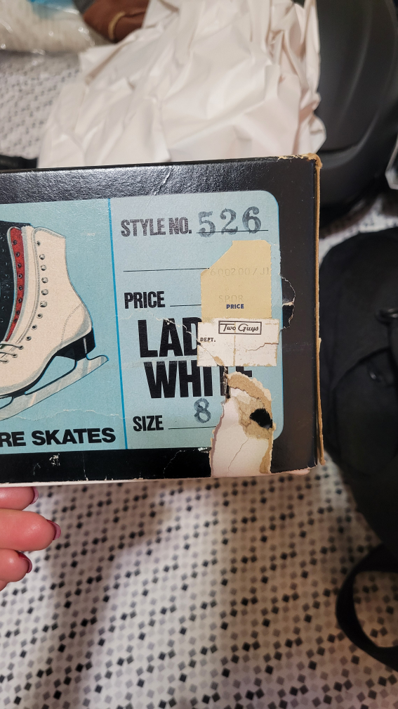 Ladies Figure Skates White Size 8 - photo 3