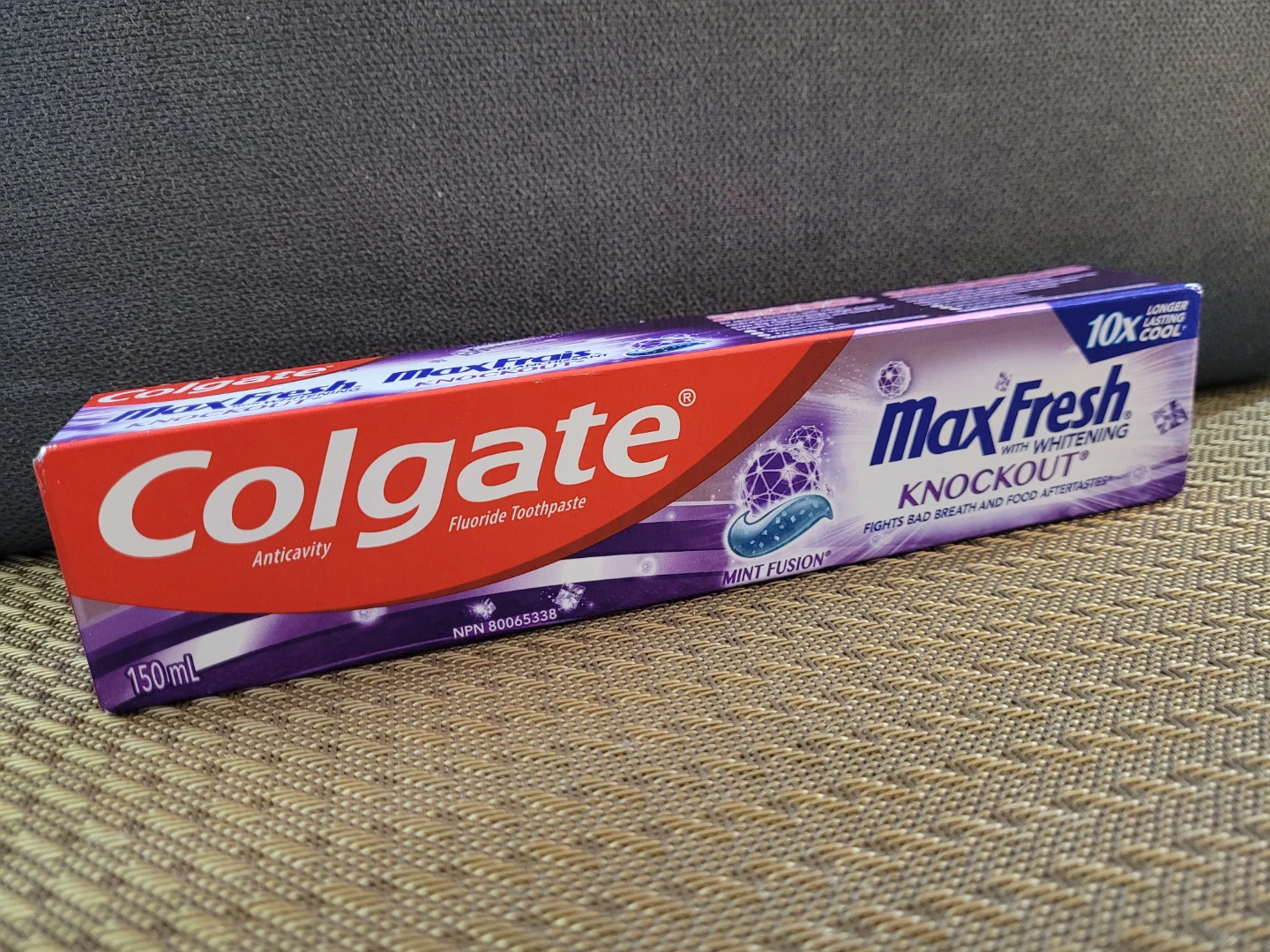 Colgate Max Fresh Whitening Knockout Toothpaste - 150mL