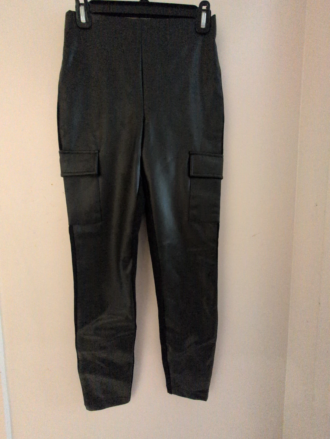 🌱 Calvin Klein Jeans Black fitted Cargo type Pants - photo 2
