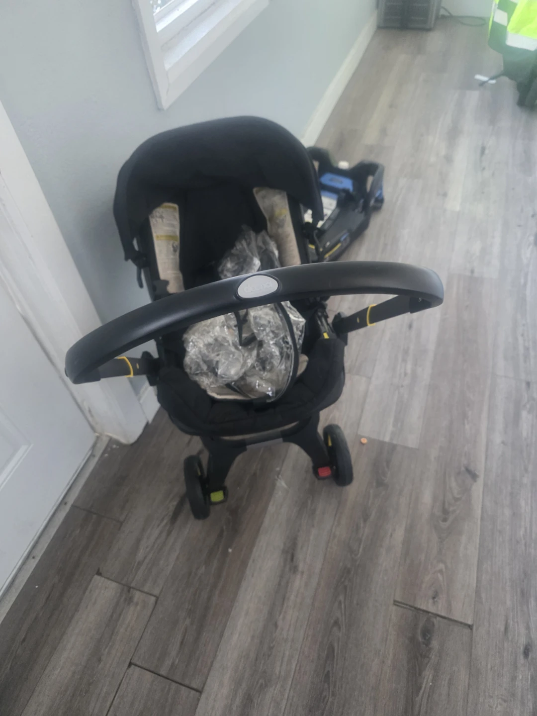 Doona Infant Car Seat & Stroller - Black - photo 3
