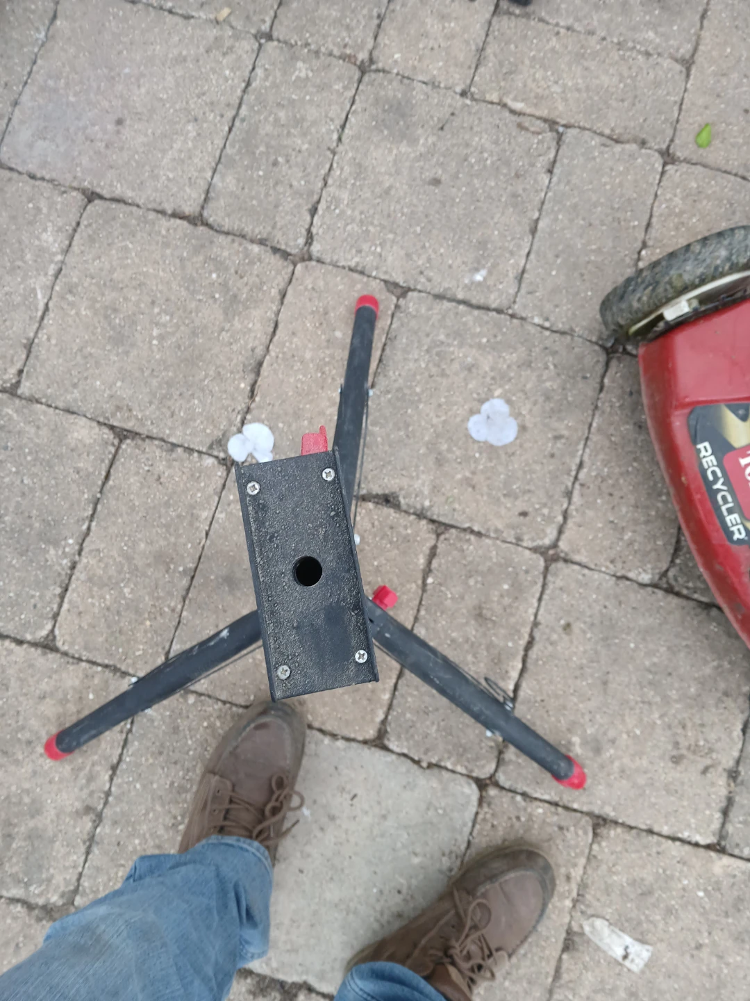 Adjustable Light Stand Tripod - photo 3