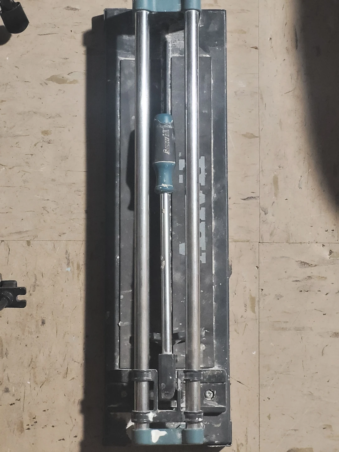 Anvil Tile Cutter