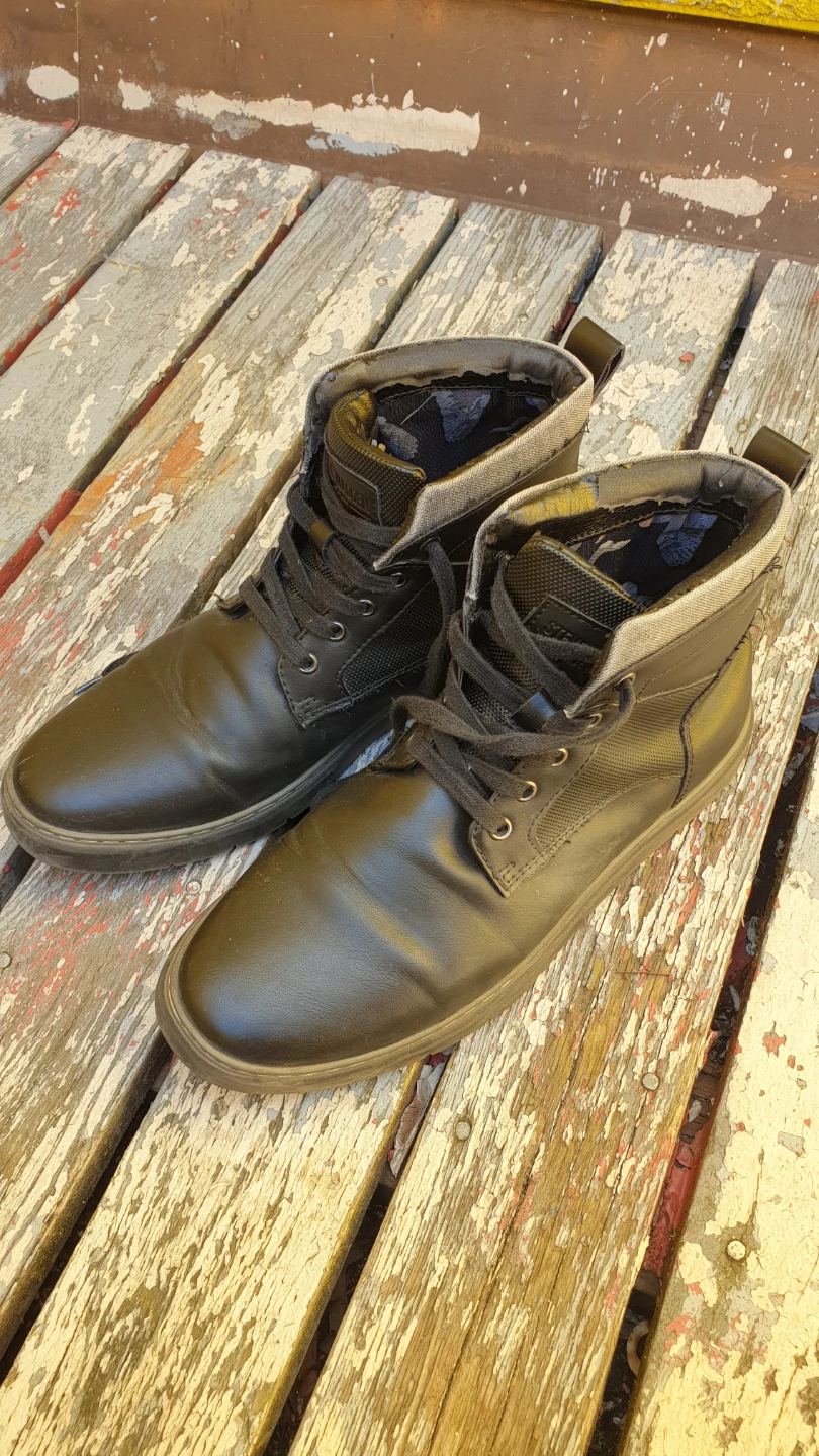 Steve Madden Black Lace-Up Boots - photo 2