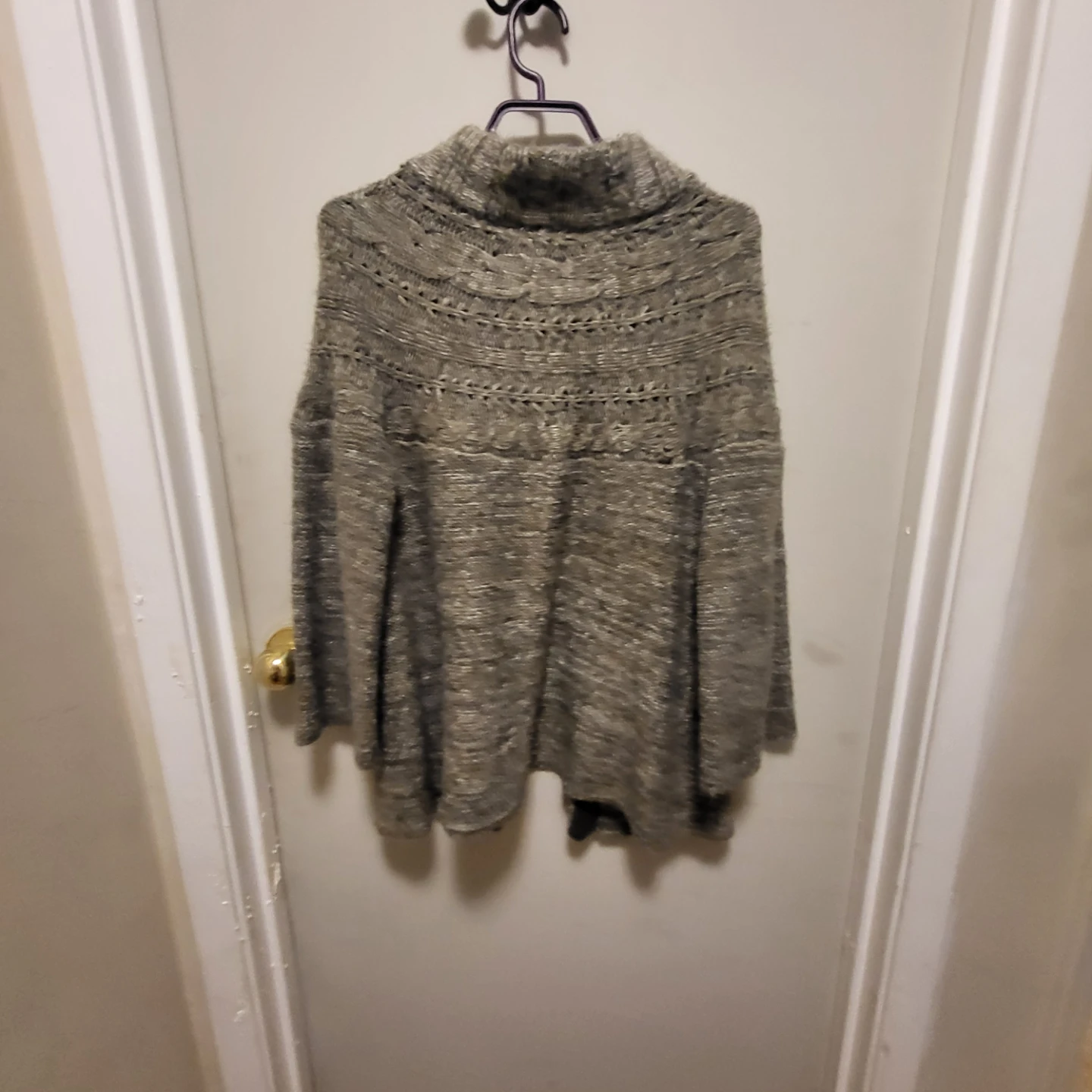 RW&CO. Women's Cardigan Sweater - Size M Like New - photo 2
