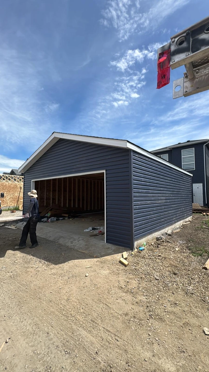 Detached Garage