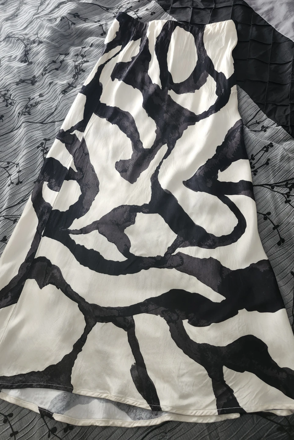 Abstract Print Midi Skirt, size small - photo 2