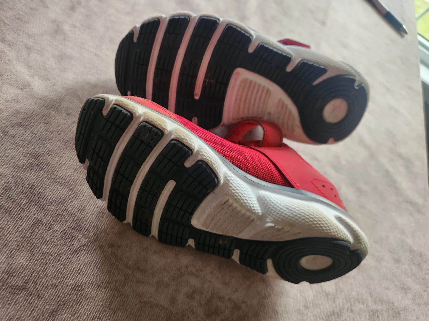 Under Armour Red Running Shoes size 12 kids - photo 4