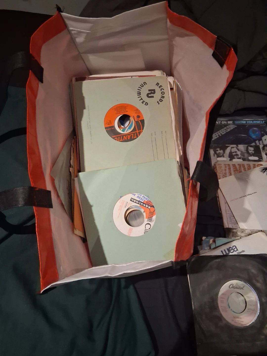 Assorted 45 RPM Vinyl Records Collection - photo 2