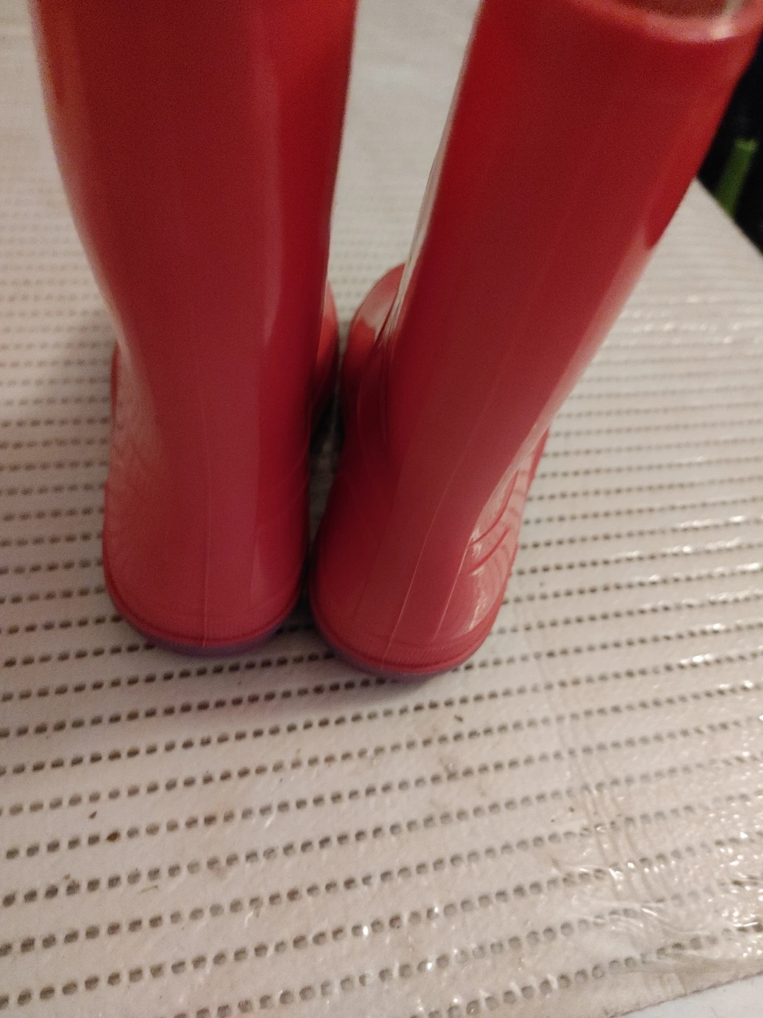 Pink Rubber Rain Boots size 7/8 - photo 3