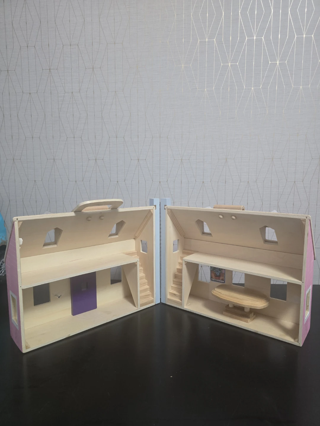 LOL Surprise wooden dollhouse - photo 2