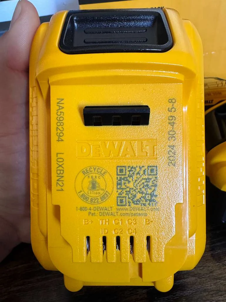 DeWalt 20V MAX 6.0 Ah Lithium Ion Battery Pack - photo 2