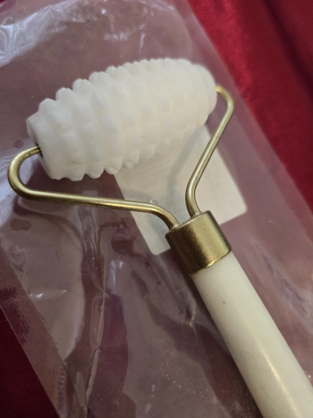 Face Roller Stone Alloy Facial Massage Roller - photo 2