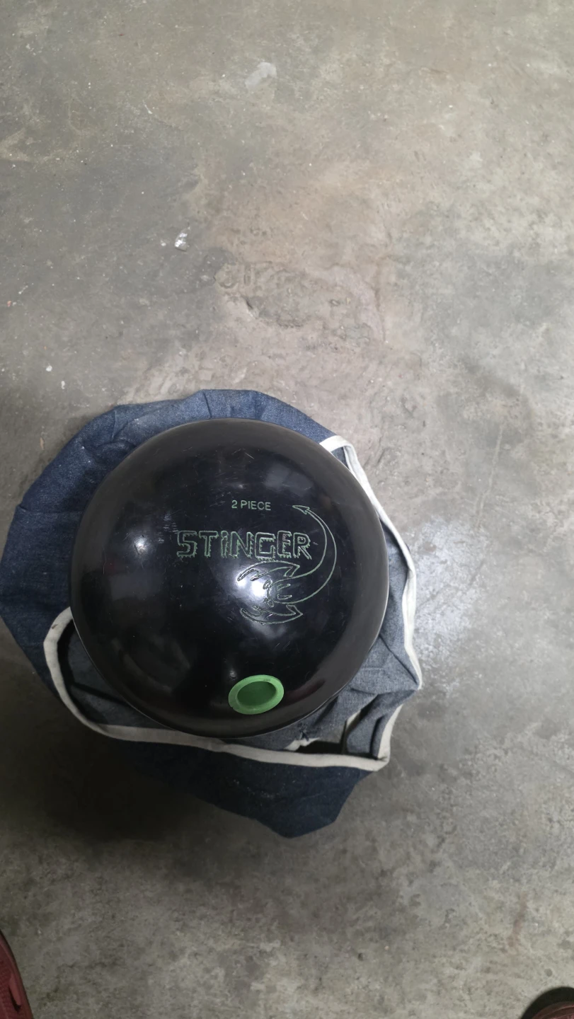 Ebonite Stinger 2 Piece Bowling Ball