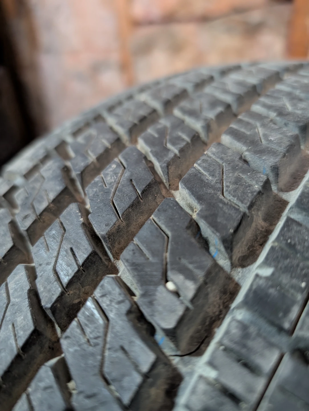 (1)-215/65R16 All Season Tire On Steel Rim