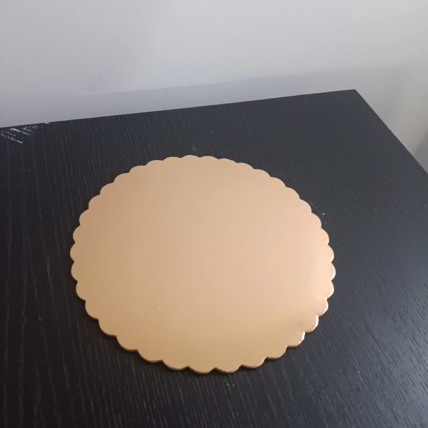 Gold Cake Board Scalloped Edge Round 9" - photo 4