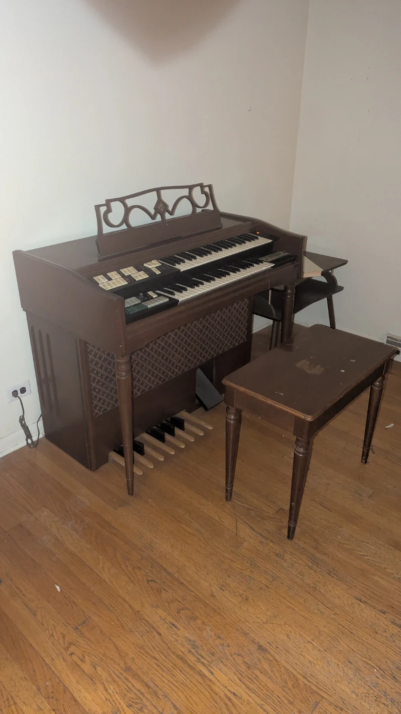 Wurlitzer Console Organ with Bench - photo 2