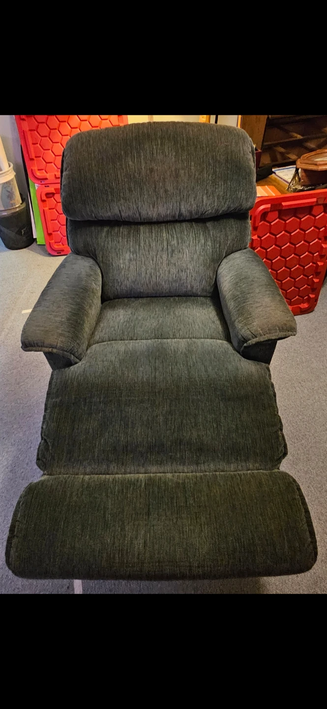 La-Z-Boy rocker recliner - photo 2