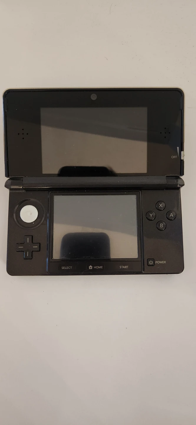 Nintendo 3DS - photo 3