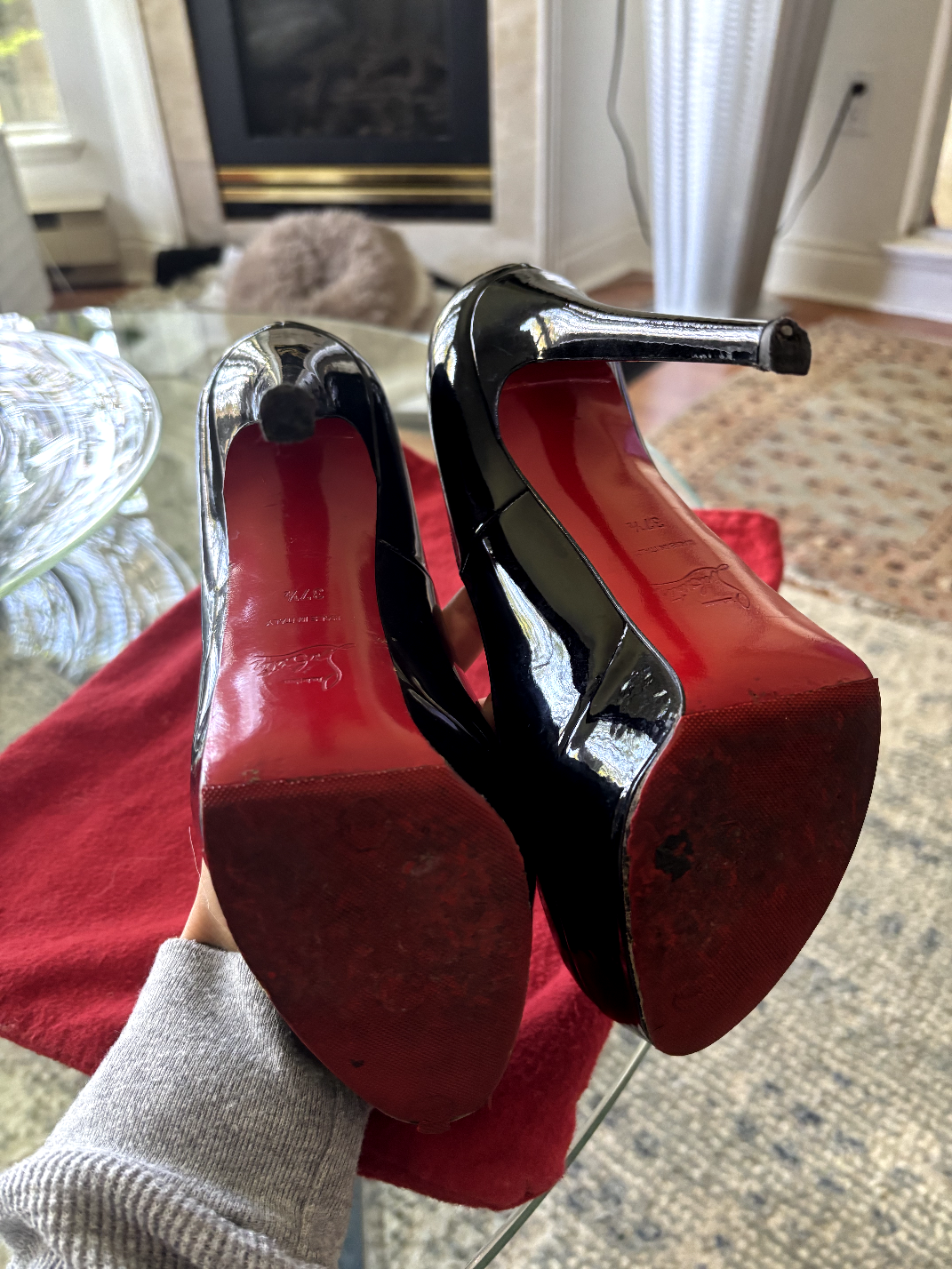 Christian Louboutin Black Patent Leather Heels Size 37.5 - photo 3