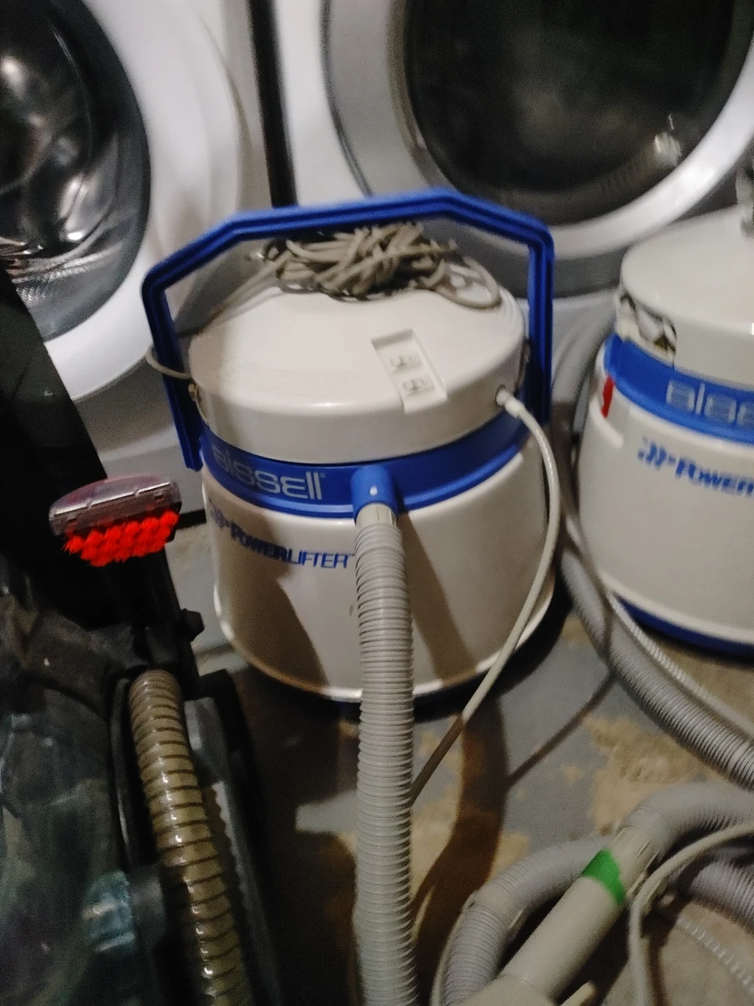 Carpet cleaner - photo 4