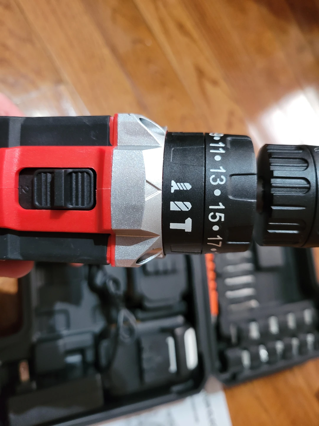 LISHION Lithium Electric Hammer Drill with 2 Batteries. NEW - photo 4