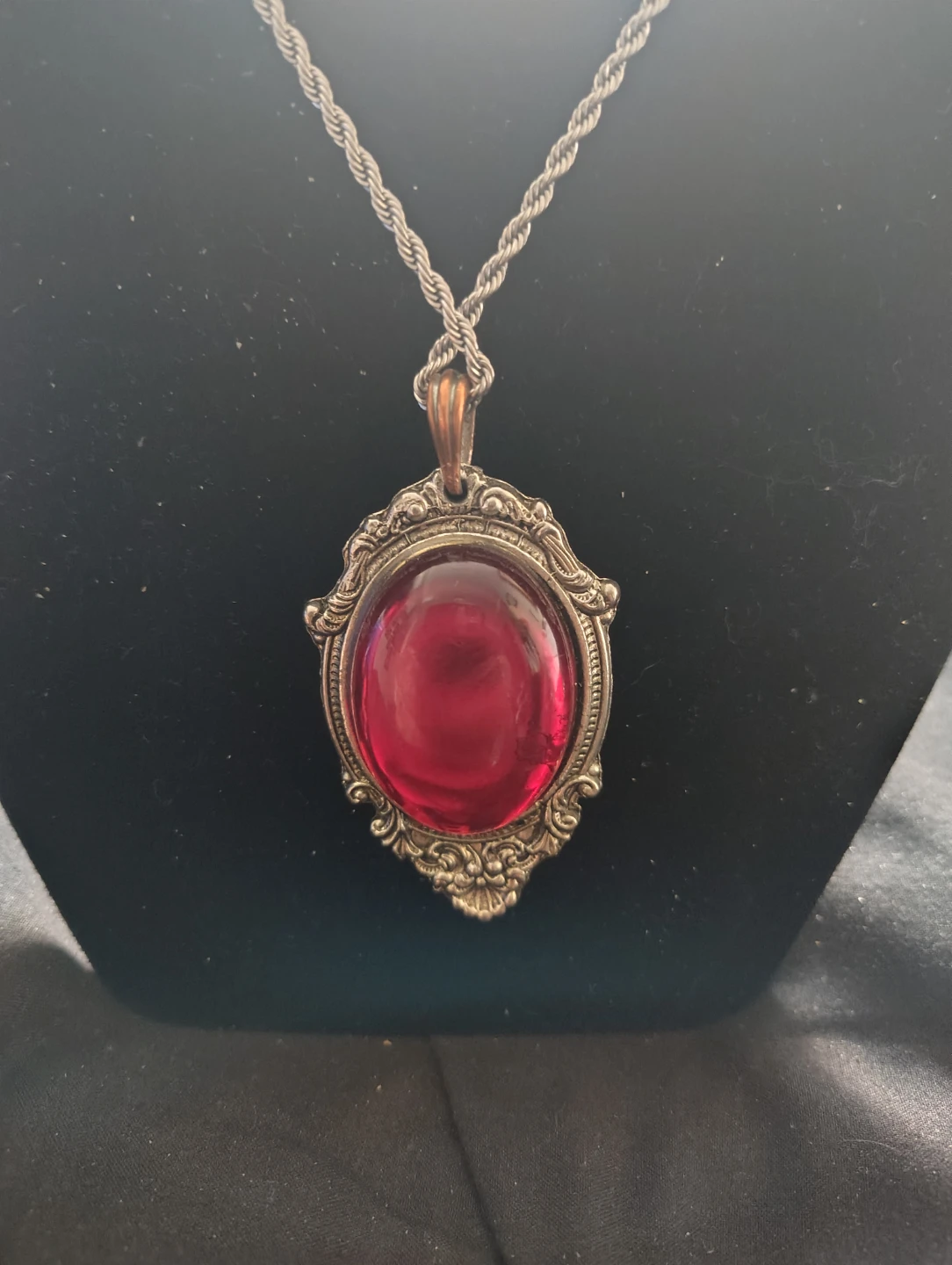 Vintage Red Gemstone Pendant Necklace - photo 2