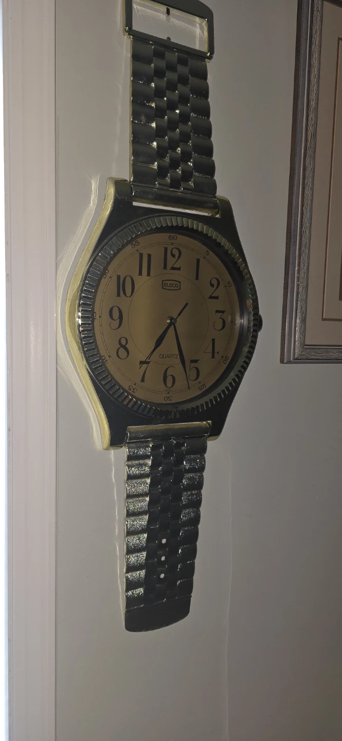 Elco Quartz Wall Clock - Gold Tone