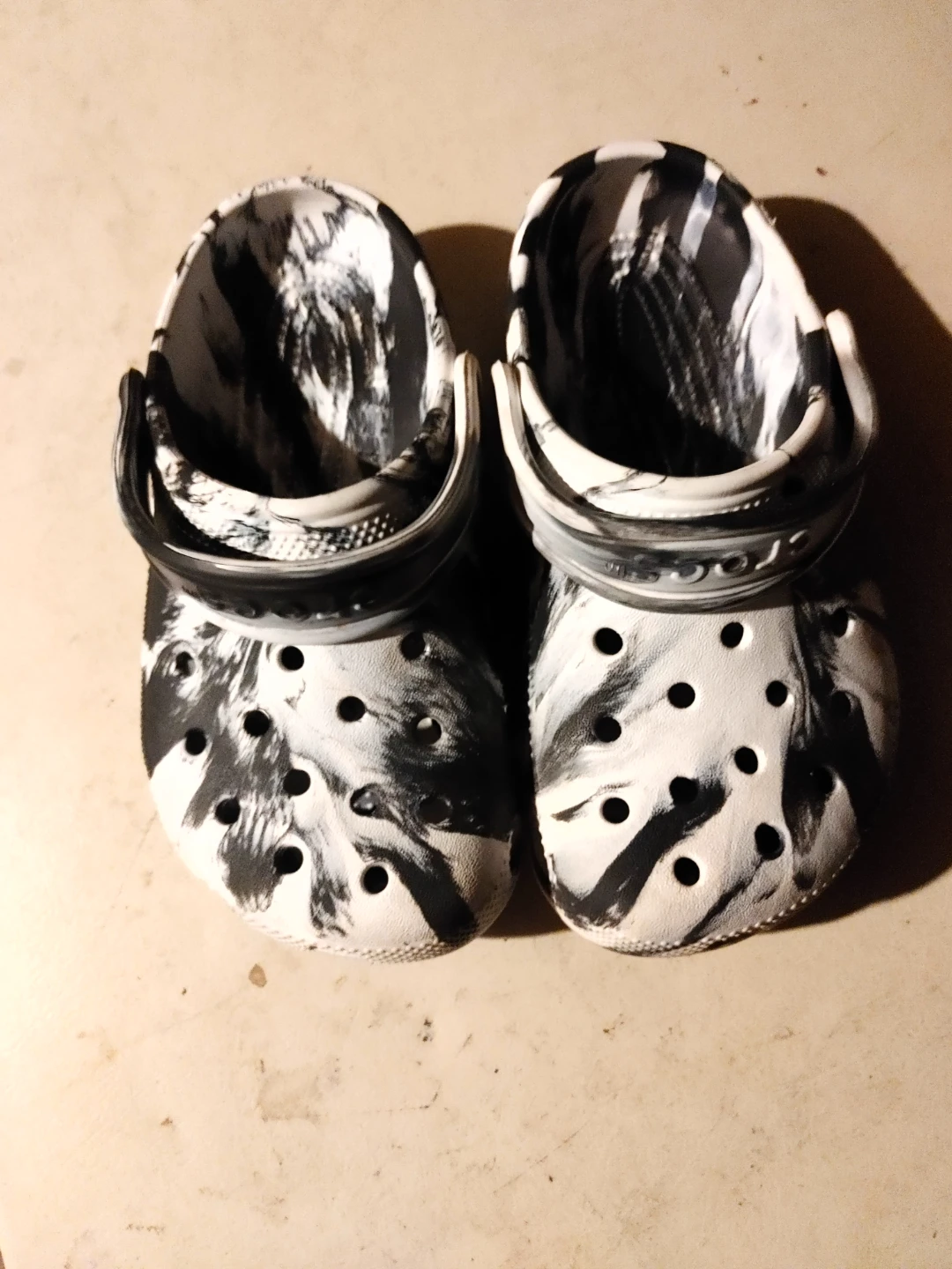Crocs Kids Clogs Black & White Marbled Size 11