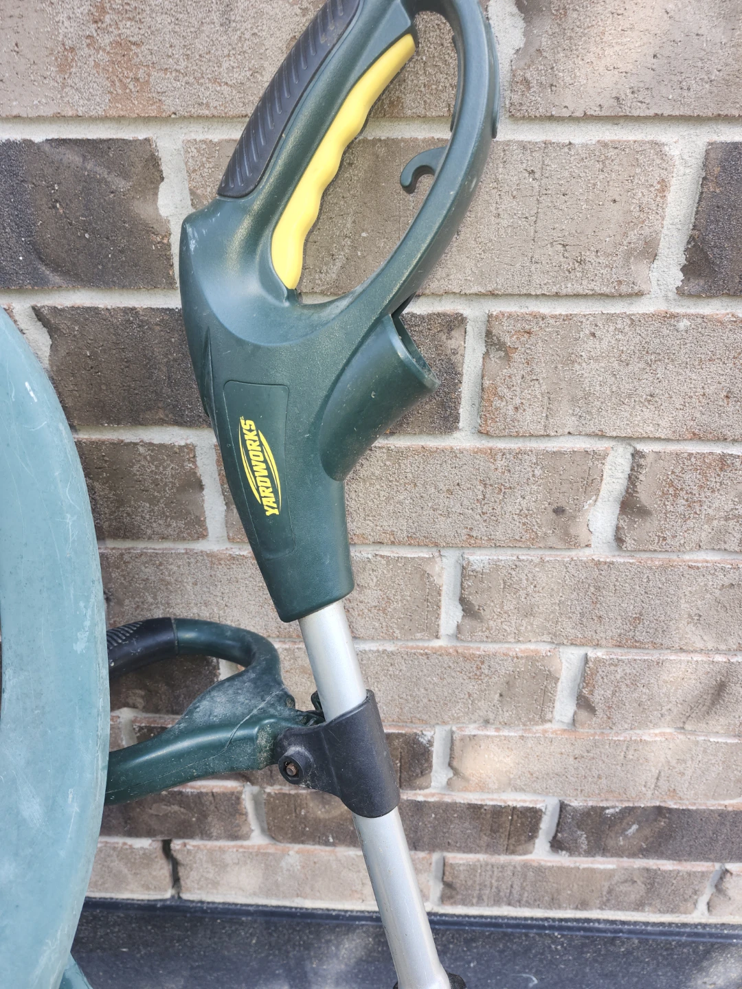 YARDWORKS String Trimmer