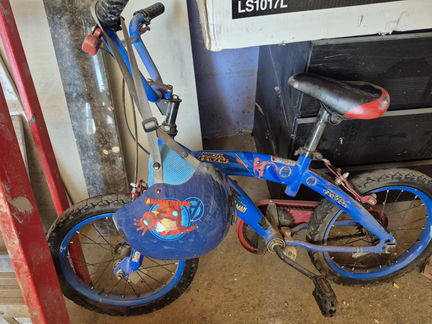 Spider-Man Kids Bike with Helmet - photo 2