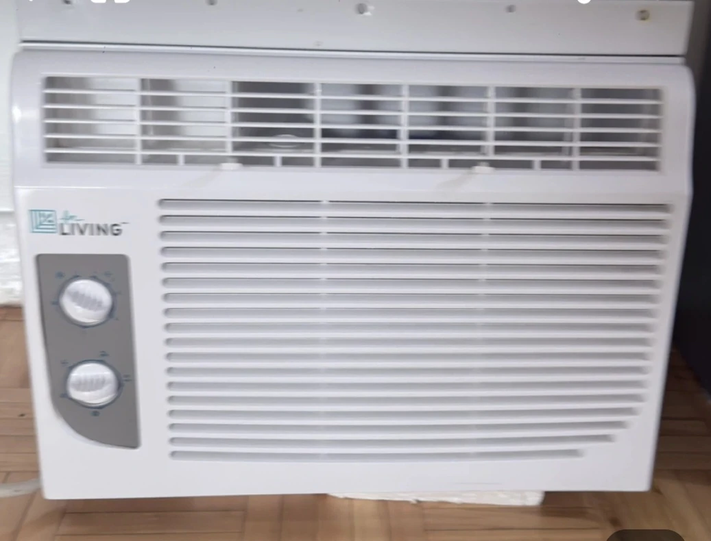FOR LIVING WINDOW A/C - photo 2