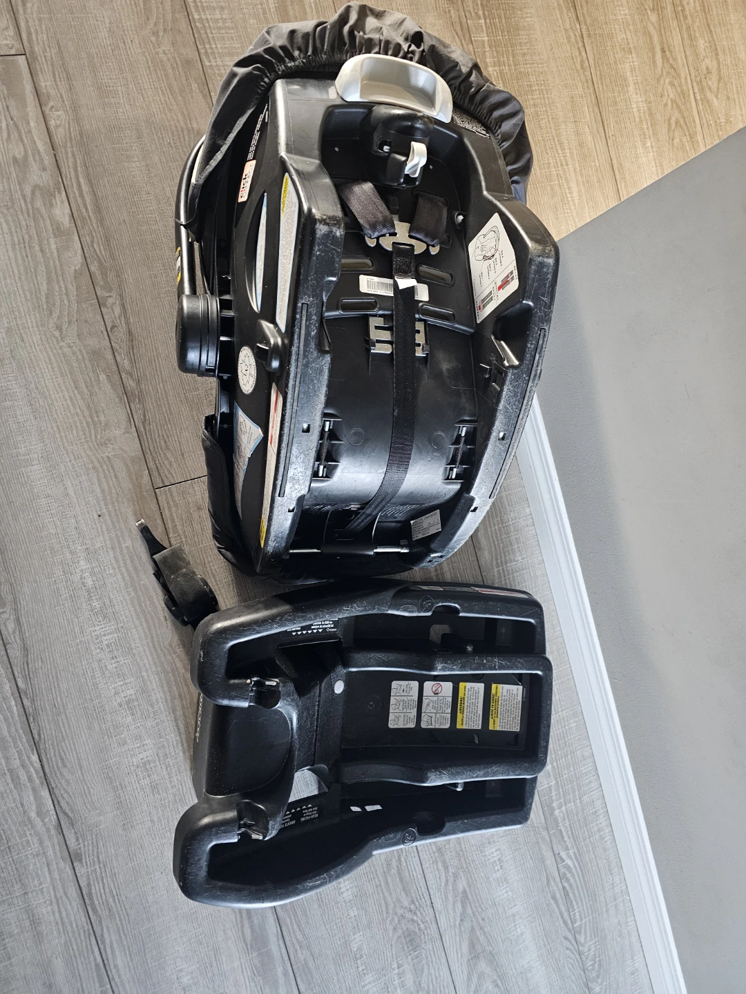Graco SnugRide 30 Click Connect Infant Car Seat - photo 3
