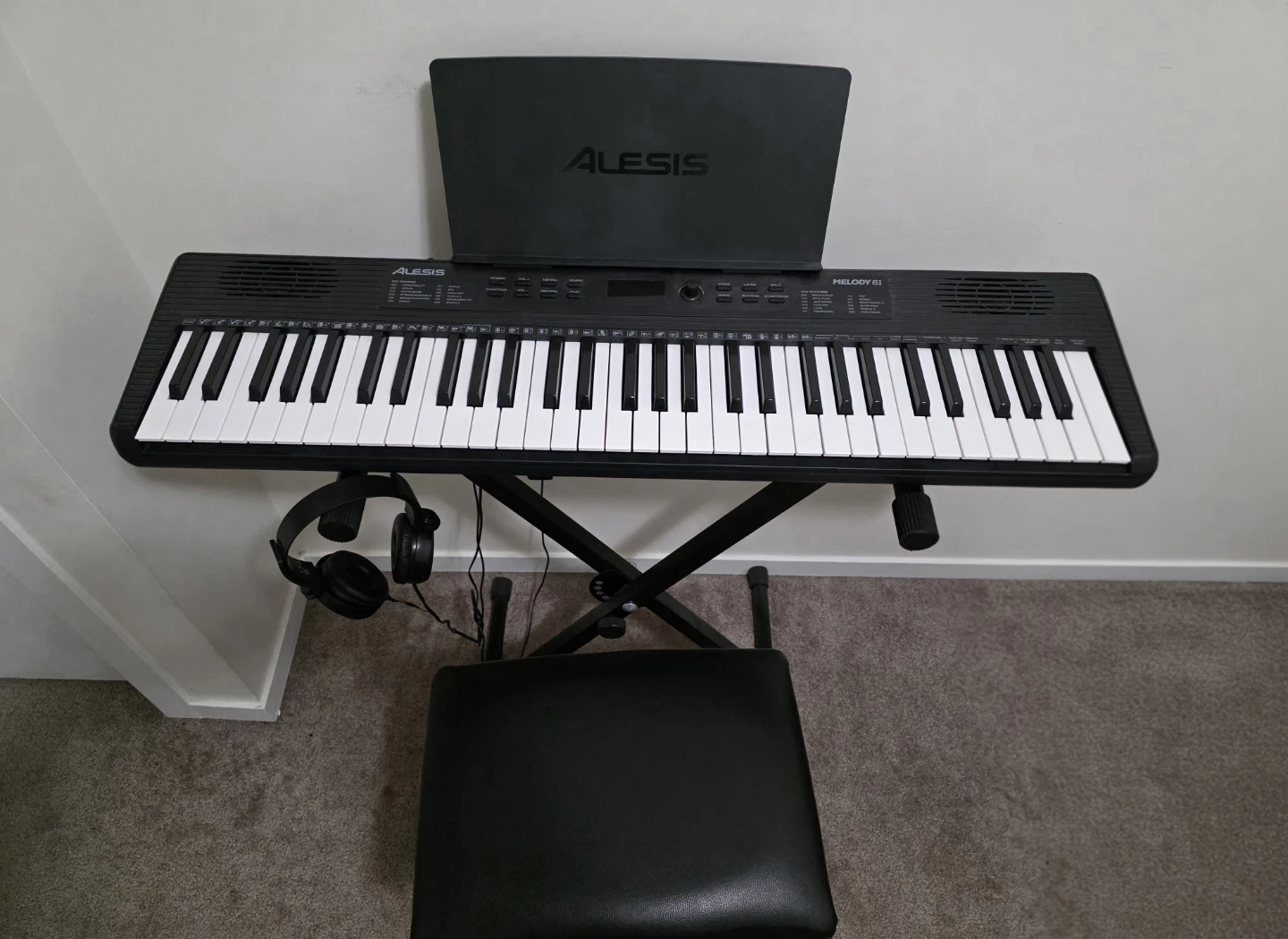 Alesis Melody 61 Keyboard with Stand and Headphones
