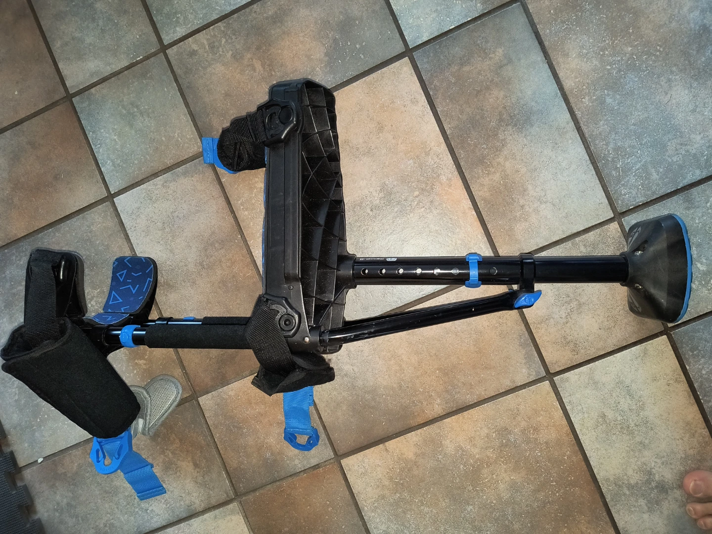 iWALK 2.0 Hands-Free Crutch - photo 5