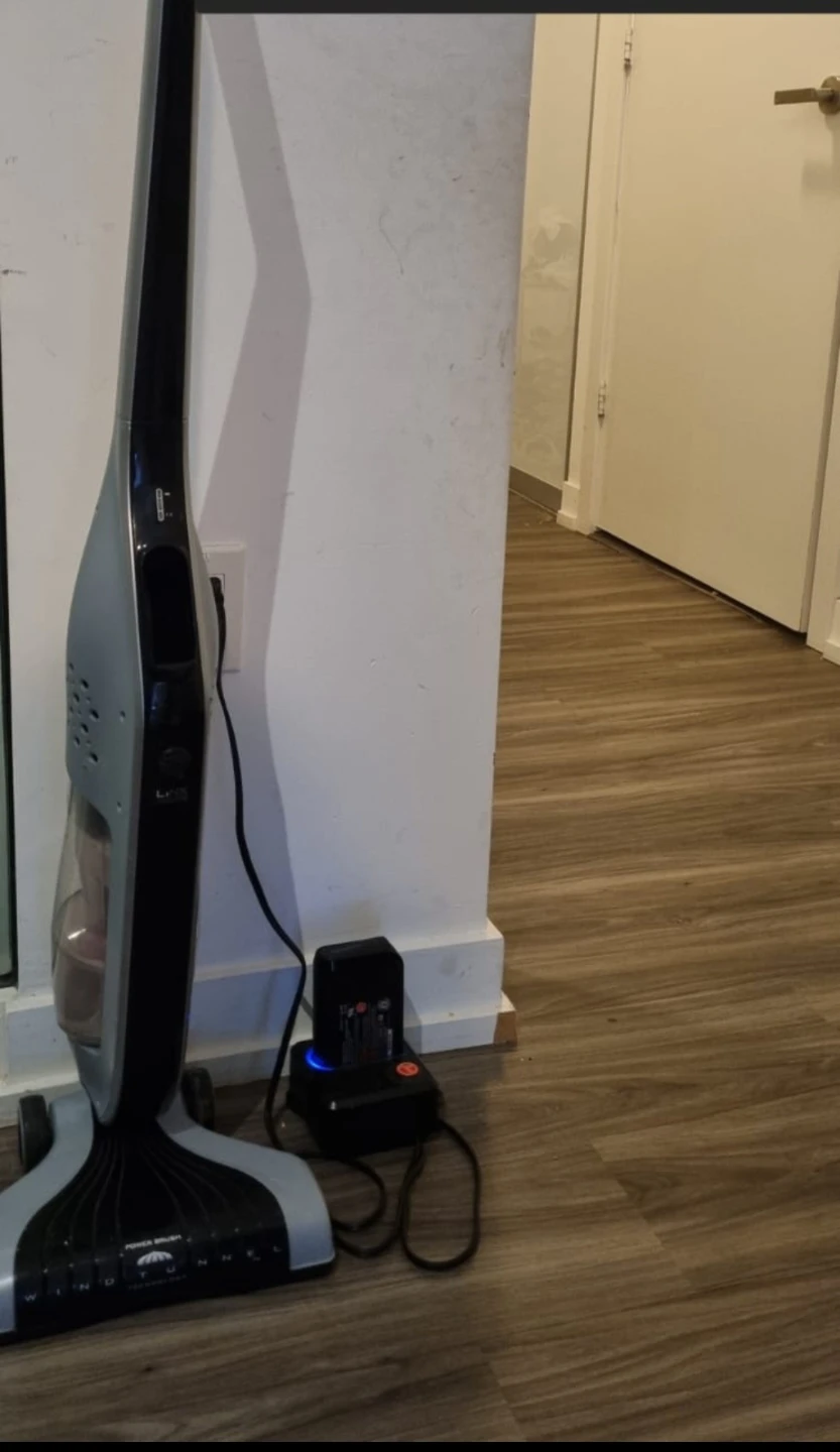 Hoover cordless Stick Vacuum Cleaner