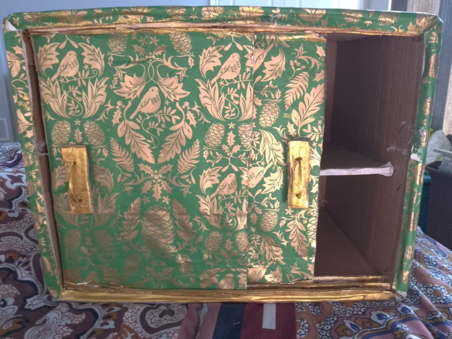 Handmade cupboard out of cardboard 💚💖