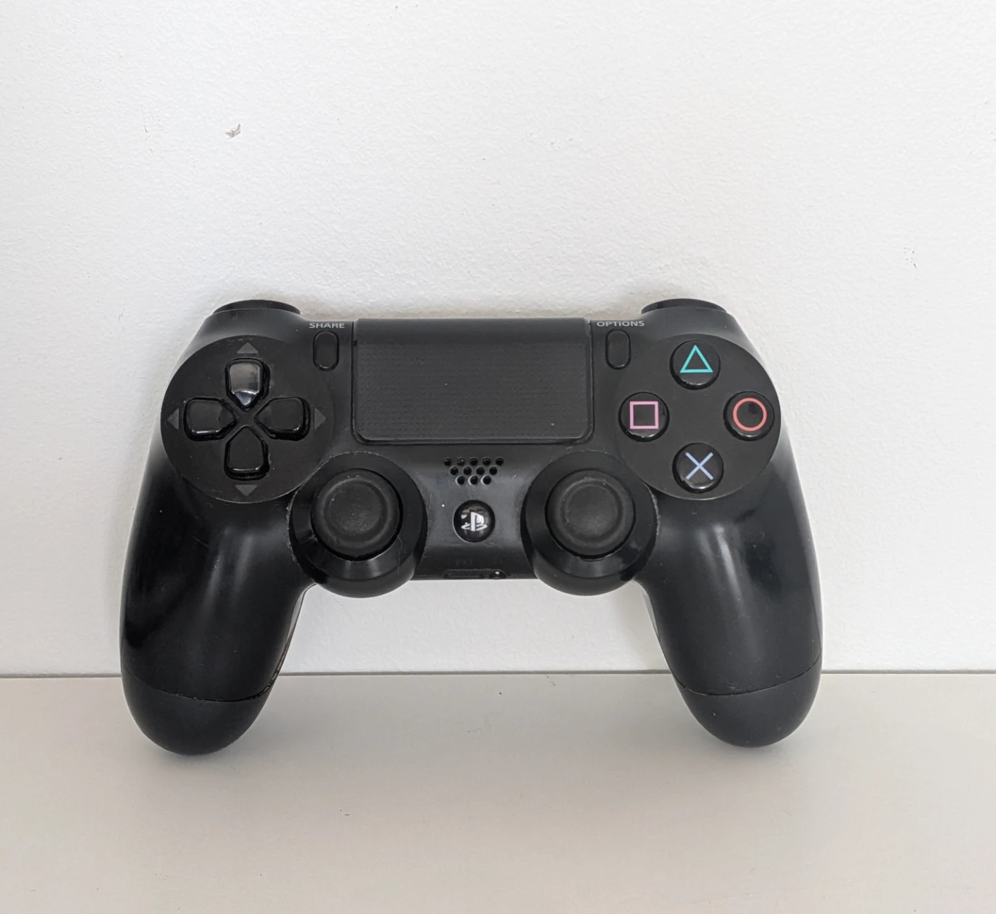 PS4 Slim 1TB Bundle w/ Controller, Cables + NHL 18 - photo 3