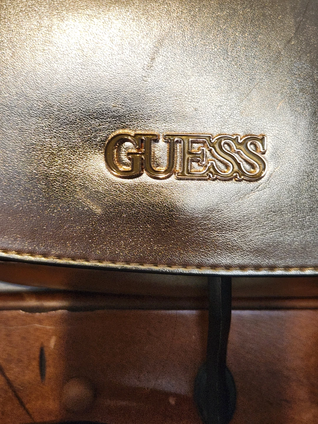 Guess gold clutch or strap purse - photo 2