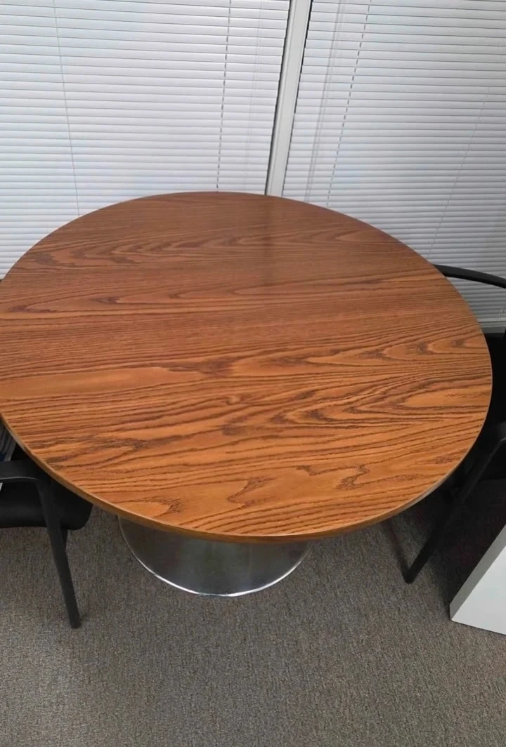Round Oak Wood Table - photo 2