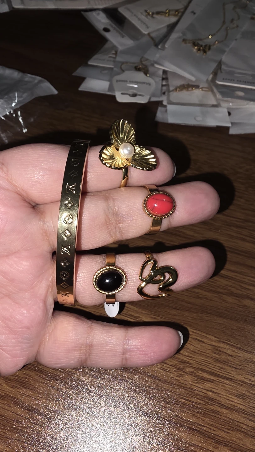 Gold Tone Fashion Jewelry Set - Bangles and Rings - photo 4
