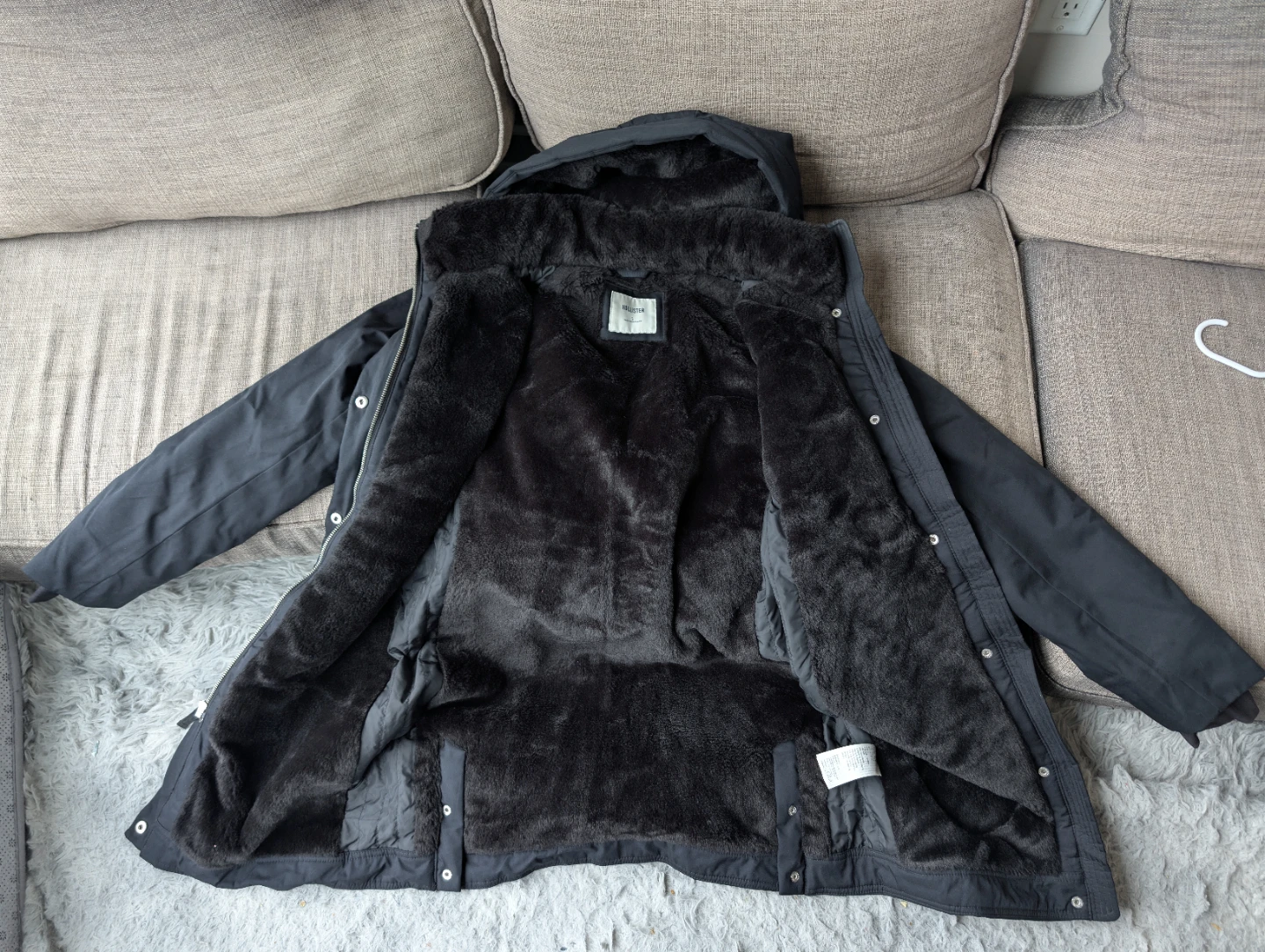 Hollister Women's Black Faux Fur Lined Parka Jacket - Size S - photo 3